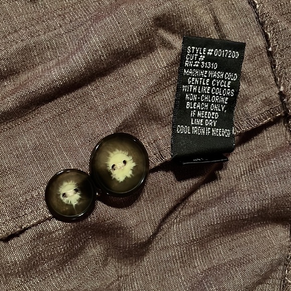 A. Byer Sleeveless Button Up Blouse - Picture 9 of 10